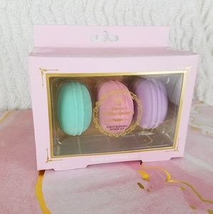 3 Piece Macaron Makeup Sponge Set La Soie Blending